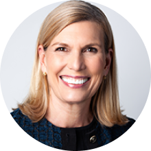 Carrie Hall Headshot